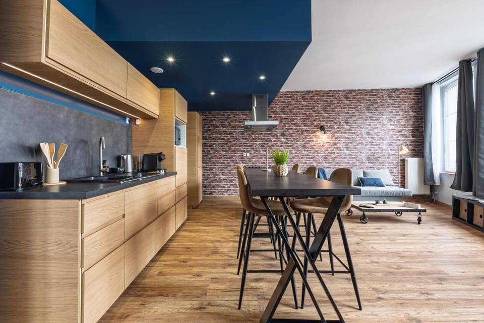 Kitchen or kitchenette, Living room, Lounge or bar