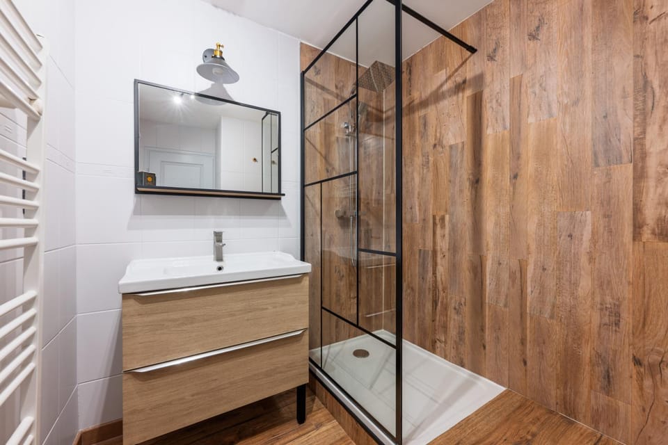 Shower, Bathroom