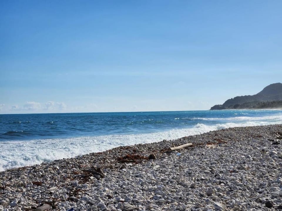 2 Bdrm 1 Bath Near River and Beach, 3L, Paraiso, Barahona Apartment in Dominican Republic
