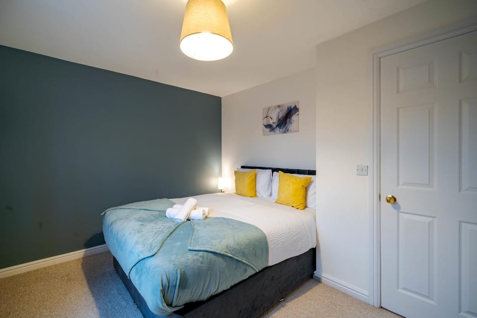 Bed, Other, Photo of the whole room, Bedroom