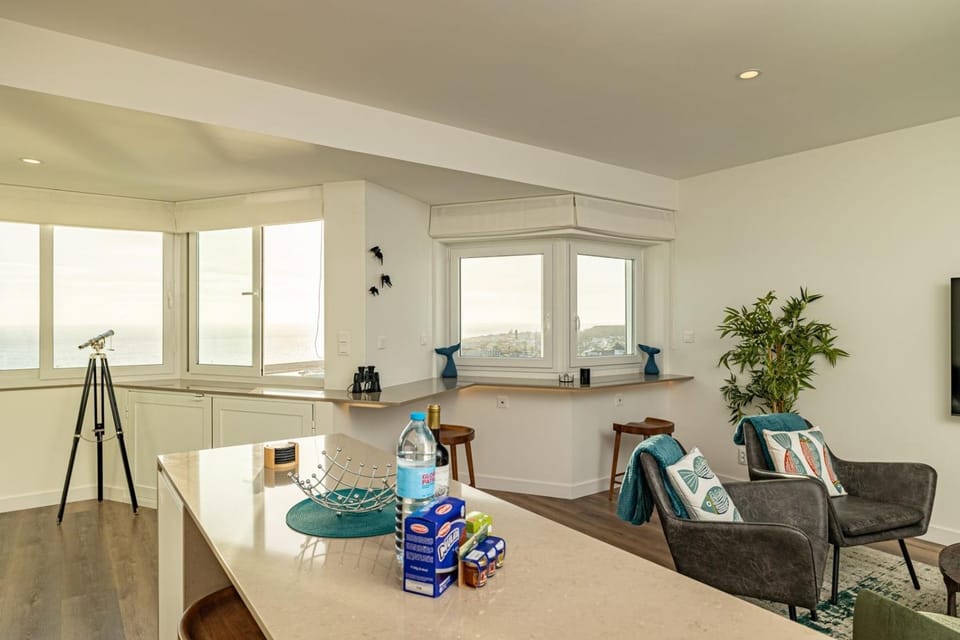 Highest Vacation Home in Azores-Deluxe Penthouse Apartment in Ponta Delgada