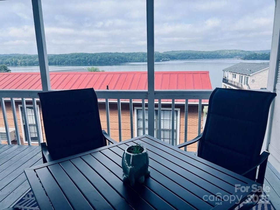 Patio, View (from property/room), Balcony/Terrace, Seating area