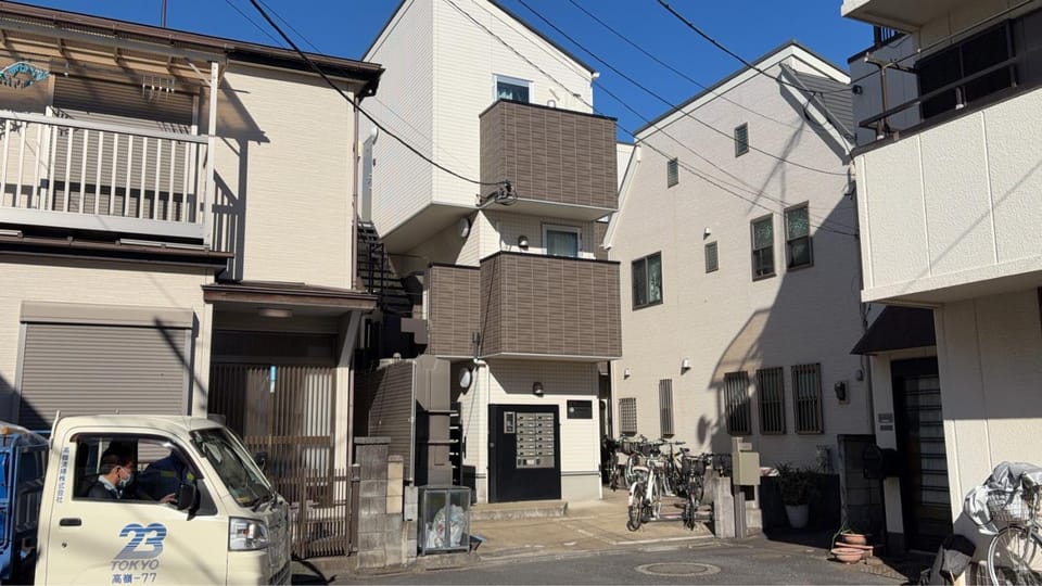 Property building, Day