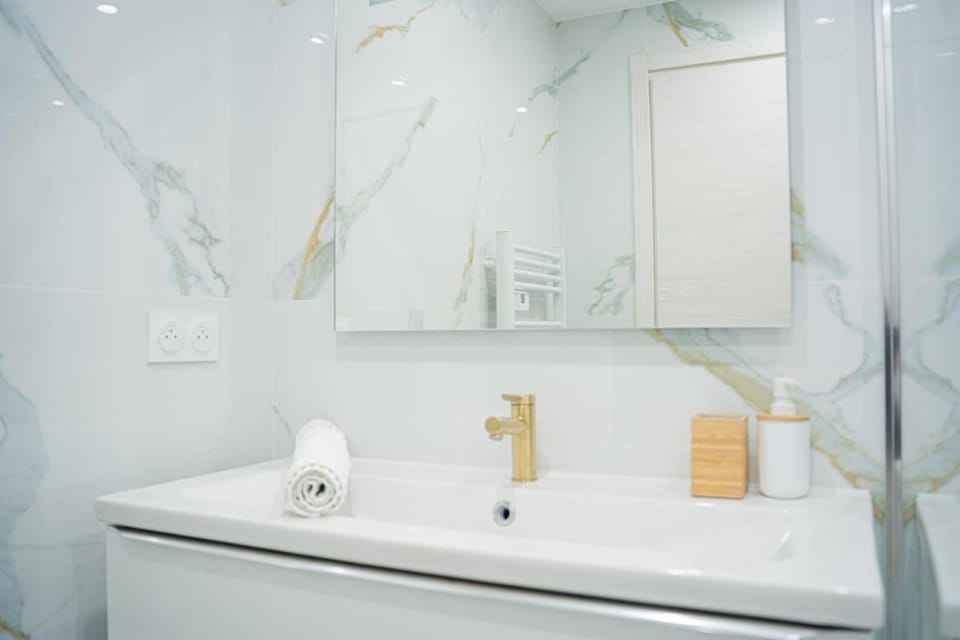 Sublime 2p - 10 min near beaches - Air conditioning - Garage Apartment in Antibes