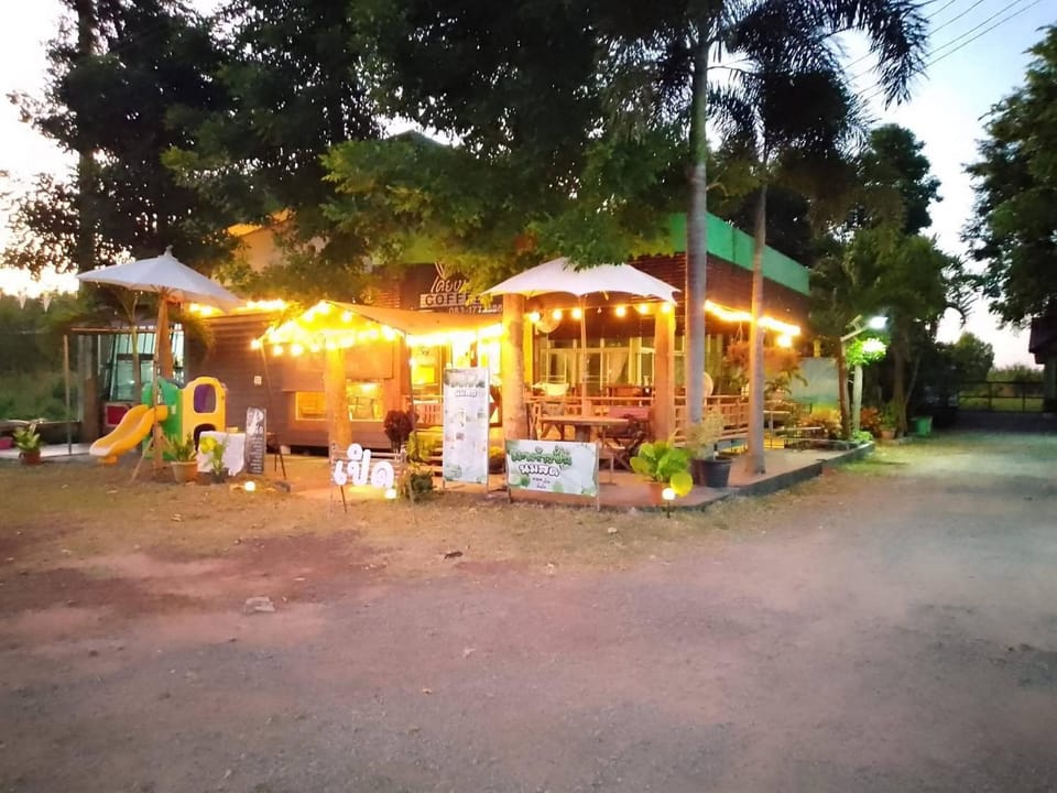เคียงนารีสอร์ทคาเฟ่ Resort in Thailand