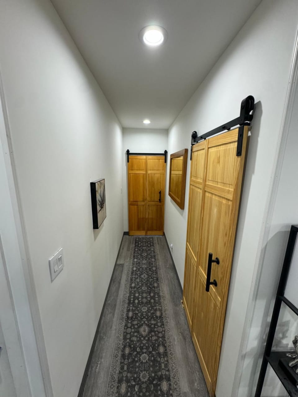 Designer Curated 2BR King Bed & Smart Bath Near NYC PATH Apartment in Kearny
