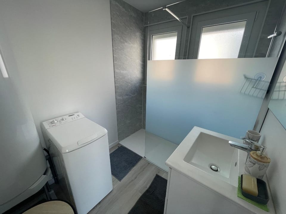 Maison 4 pers, centre-ville, proche plage, WiFi - FR-1-22-391 House in La Tranche-sur-Mer