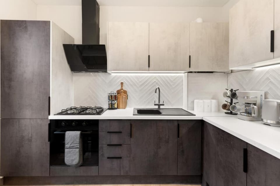 Luxury 3-Bed London House, 10-Min Walk to Tube Apartment in London