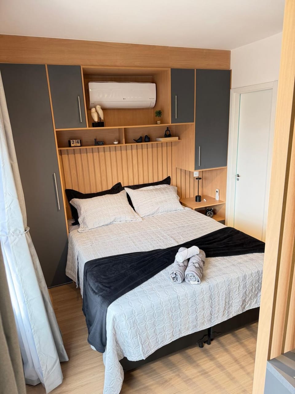 Studio 63 novo, luxuoso e completo com ar condicionado e cama Queen Size - Centro Mogi - Até 4 Pessoas Apartment in Mogi das Cruzes