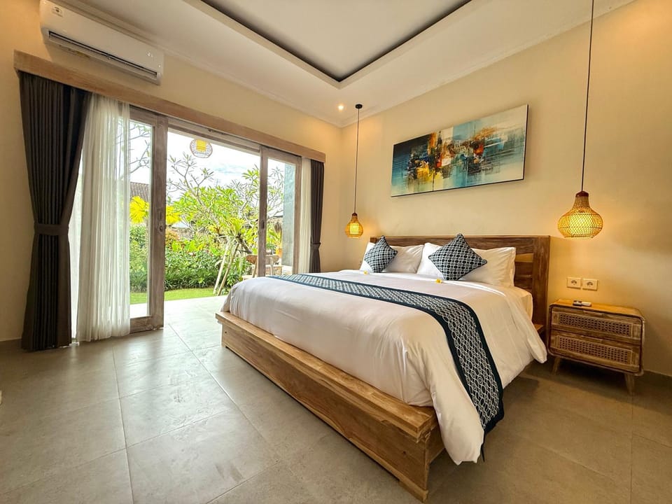 Bed, Photo of the whole room, Bedroom, air conditioner