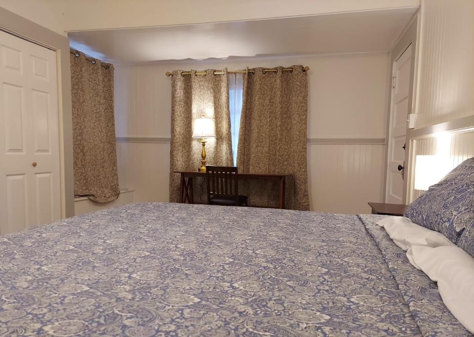 Kekuanaoa Homestead for King bedroom Bed and Breakfast in Hilo