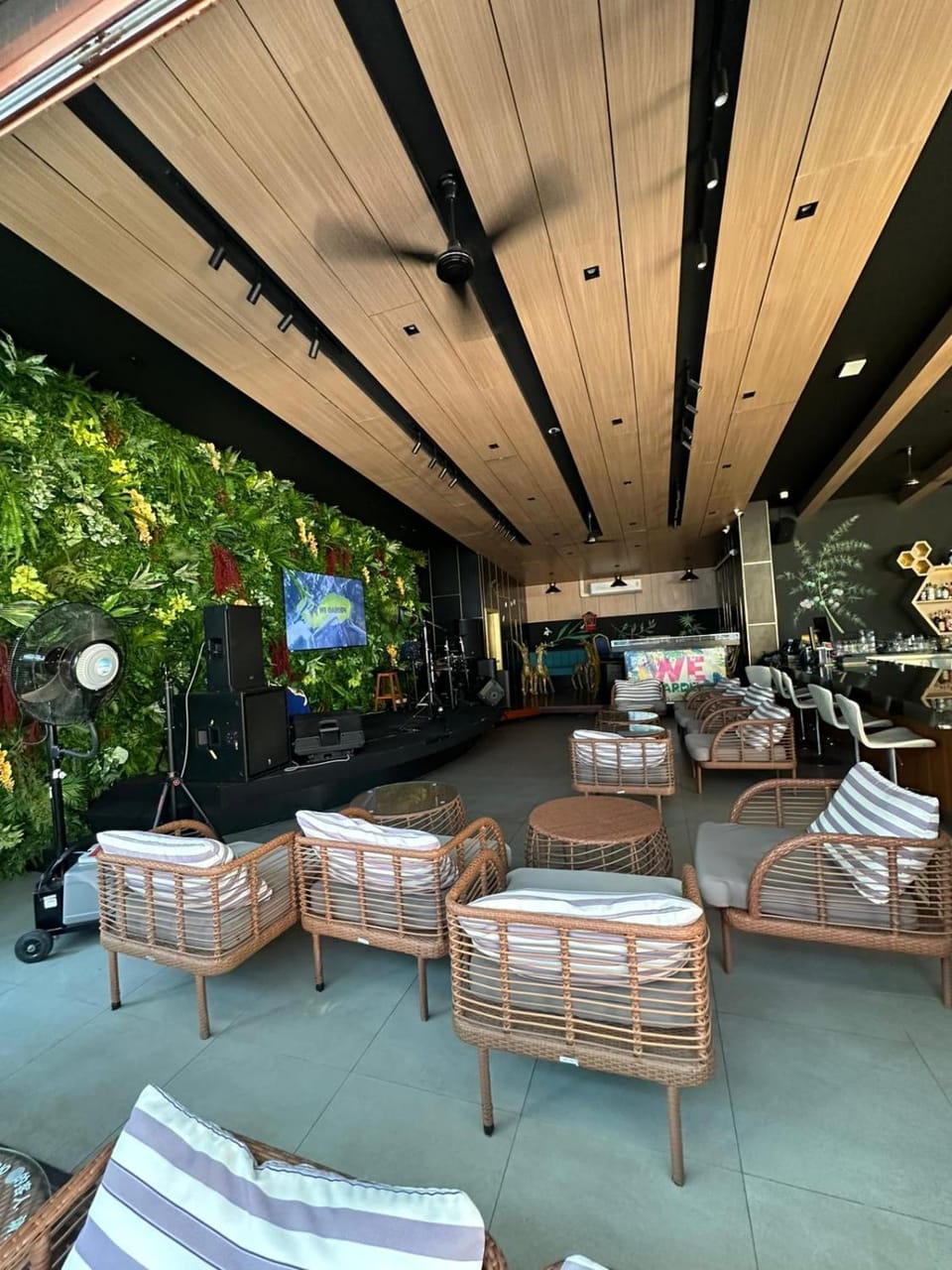 Communal lounge/ TV room