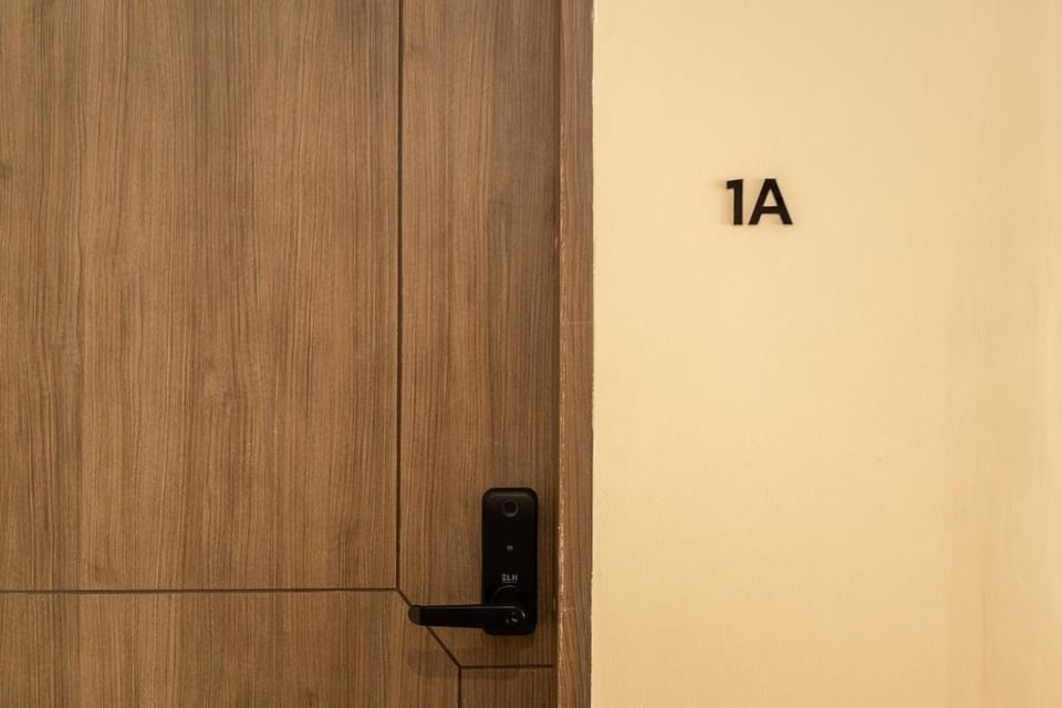Cute & Comfy Studio for 3 guests at Center of Sathorn Apartment in Bangkok