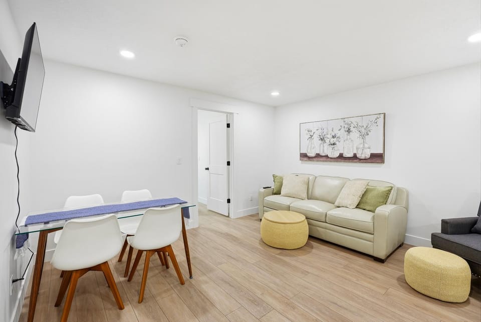 Temple Vista Retreat - King Bed, Sleeps 6 Apartment in Utah
