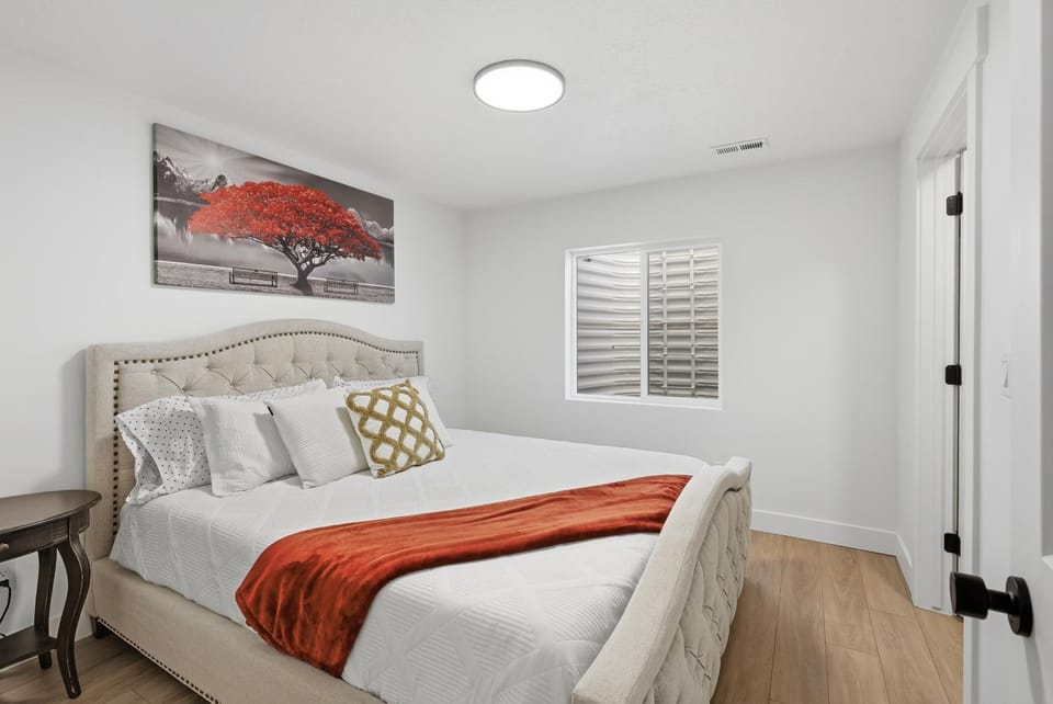 Bed, Bedroom