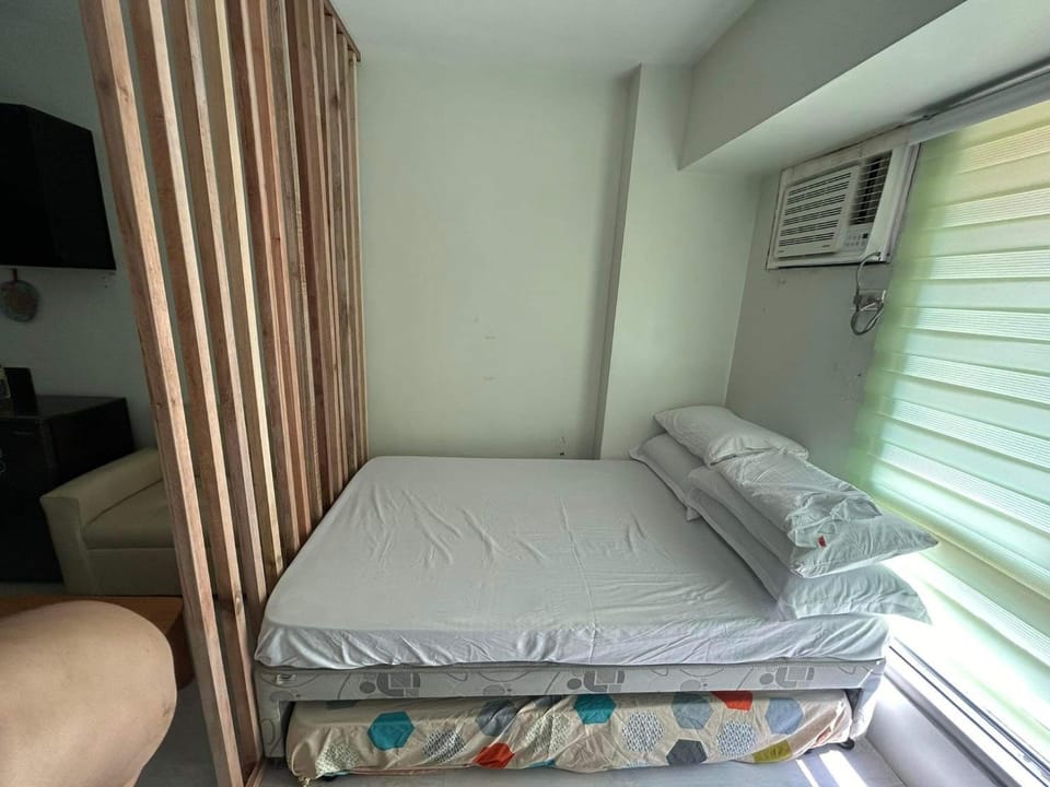 Ports Den Apartment in Manila City