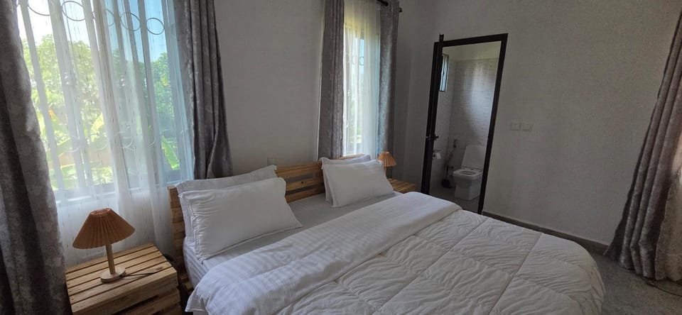 Bed, Photo of the whole room