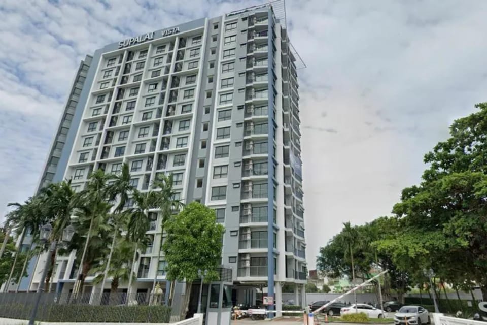 Property building, Neighbourhood