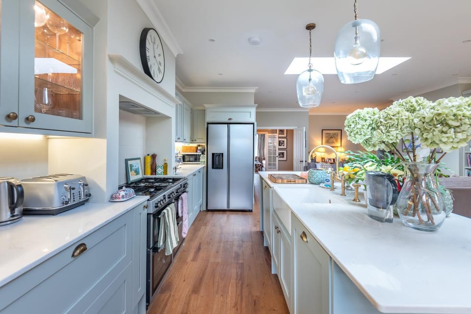 Beautiful 5BDR 3Bath Home in Quiet Barnes House in London Borough of Richmond upon Thames