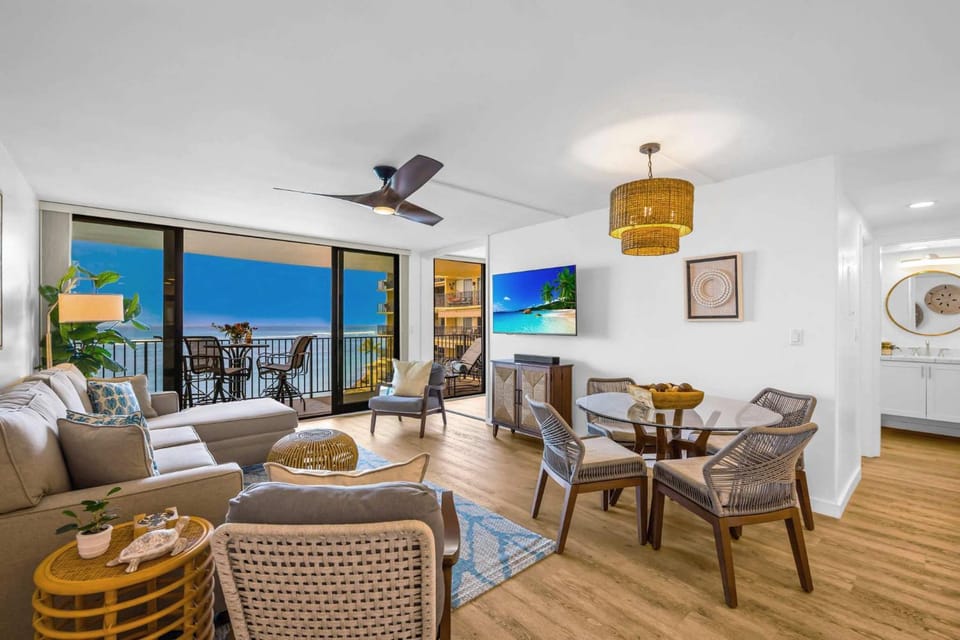Oceanfront Modern Coastal Remodel - Serene Sunsets & Relaxation on Large Lanai House in Kahana
