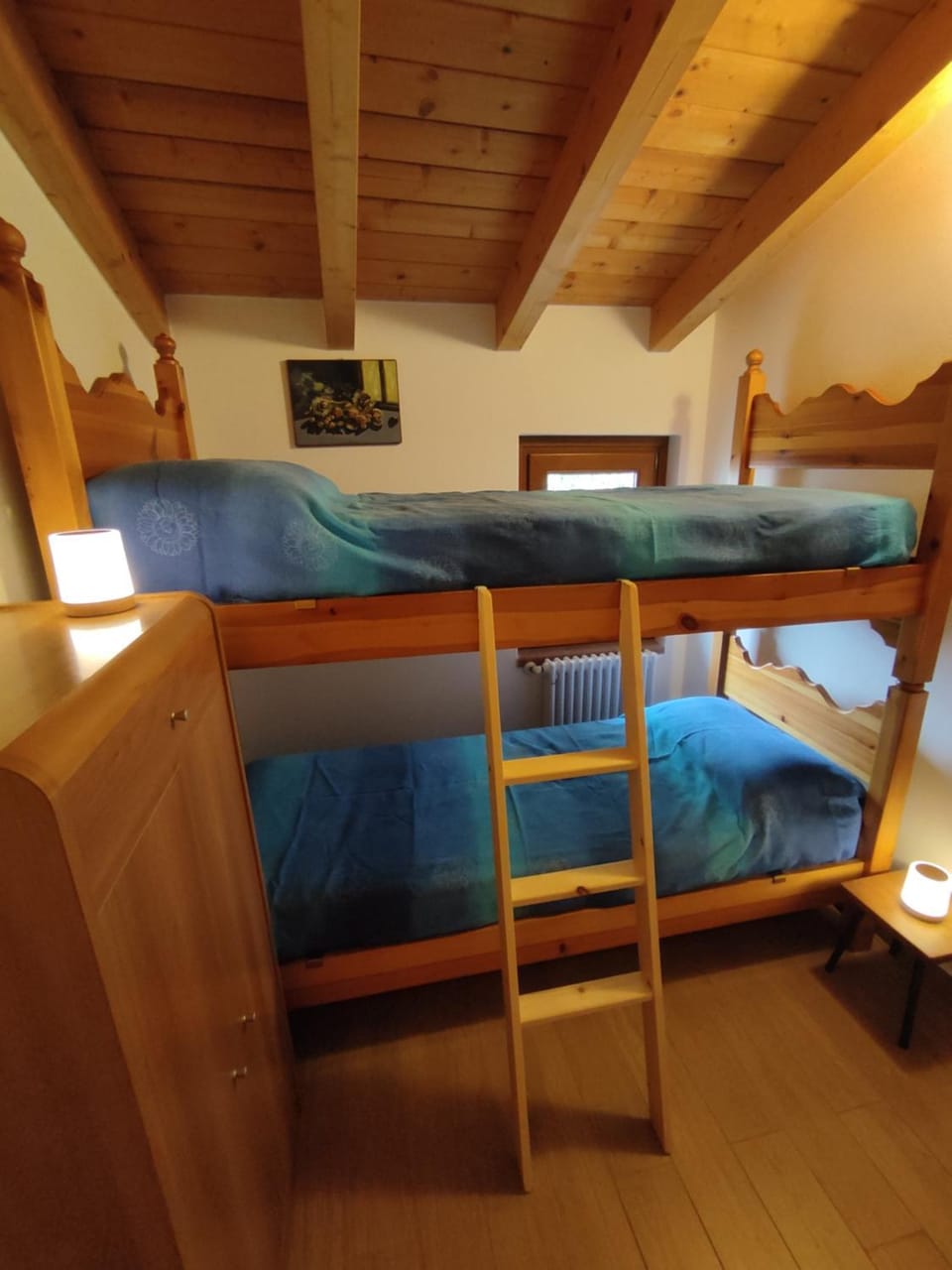 Bed, Photo of the whole room, Bedroom, bunk bed