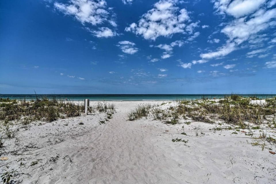Direct Beach Access Oceanfront Condo & Big Balcony House in Indian Shores