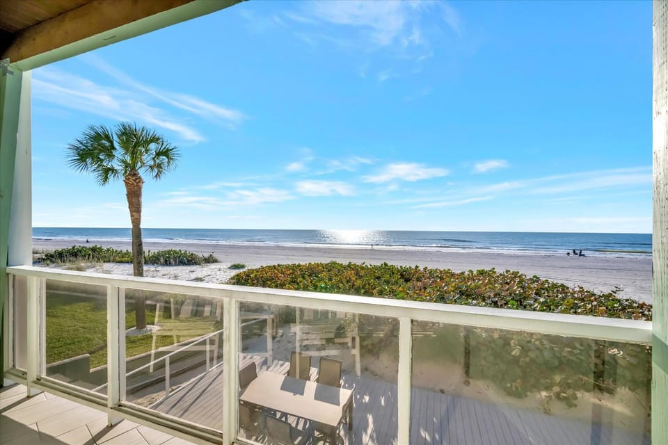 Beachfront & Ocean Views Balcony Condo Sleeps 8 House in Indian Shores