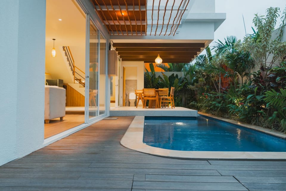 Patio, Seating area, Swimming pool