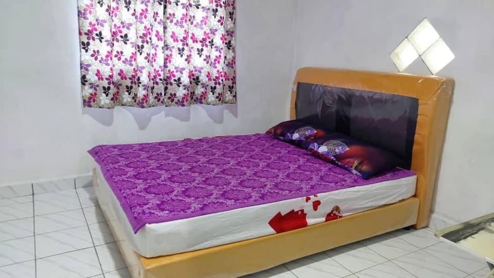 Kundasang Kinabalu Pearl Homestay and Campsite Campground/ 
RV Resort in Sabah