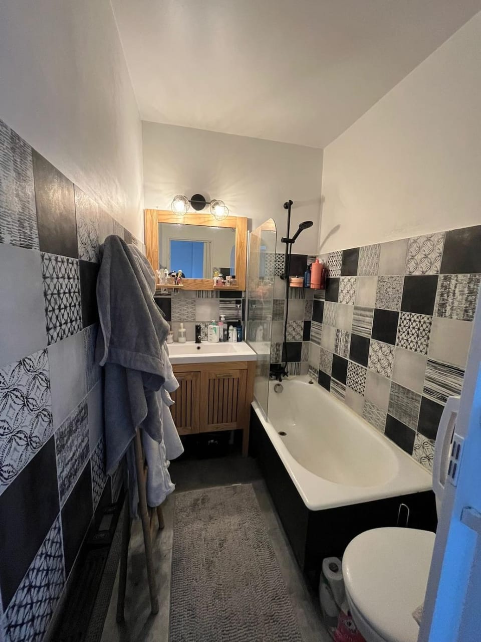 Bathroom, Bath, towels
