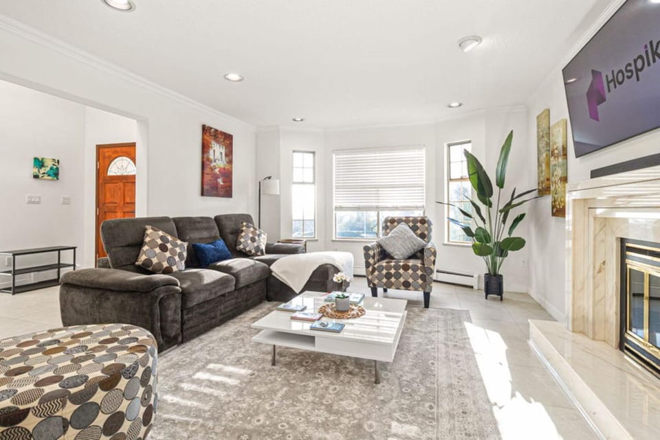 TV and multimedia, Living room, Seating area