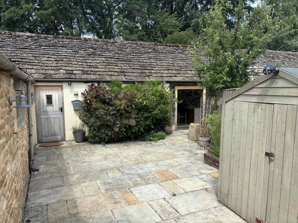 Property building, Patio, Inner courtyard view