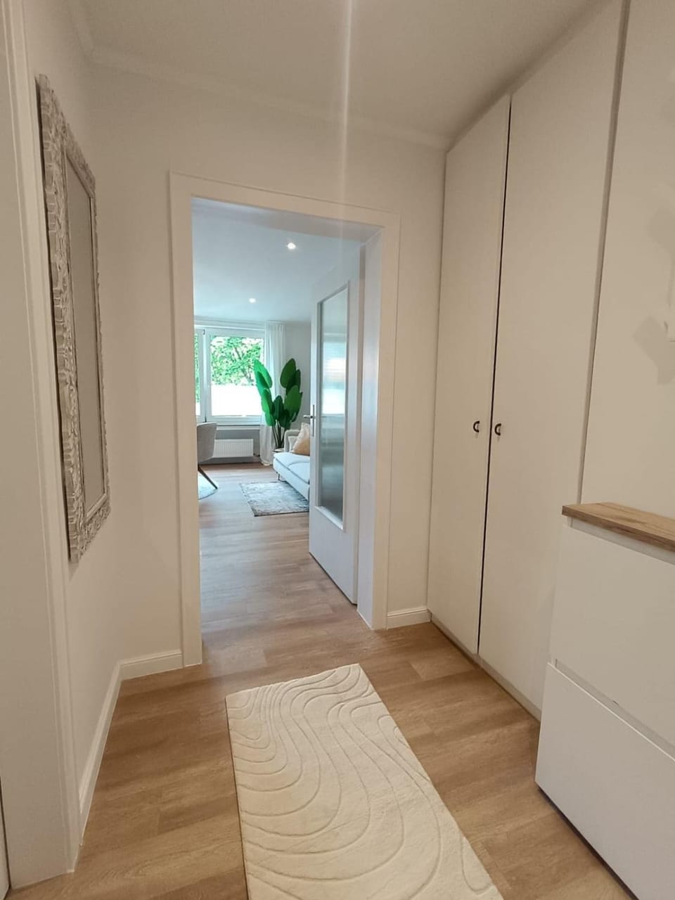 Kernsanierte moderne helle Wohlfühloase Apartment in Hilden