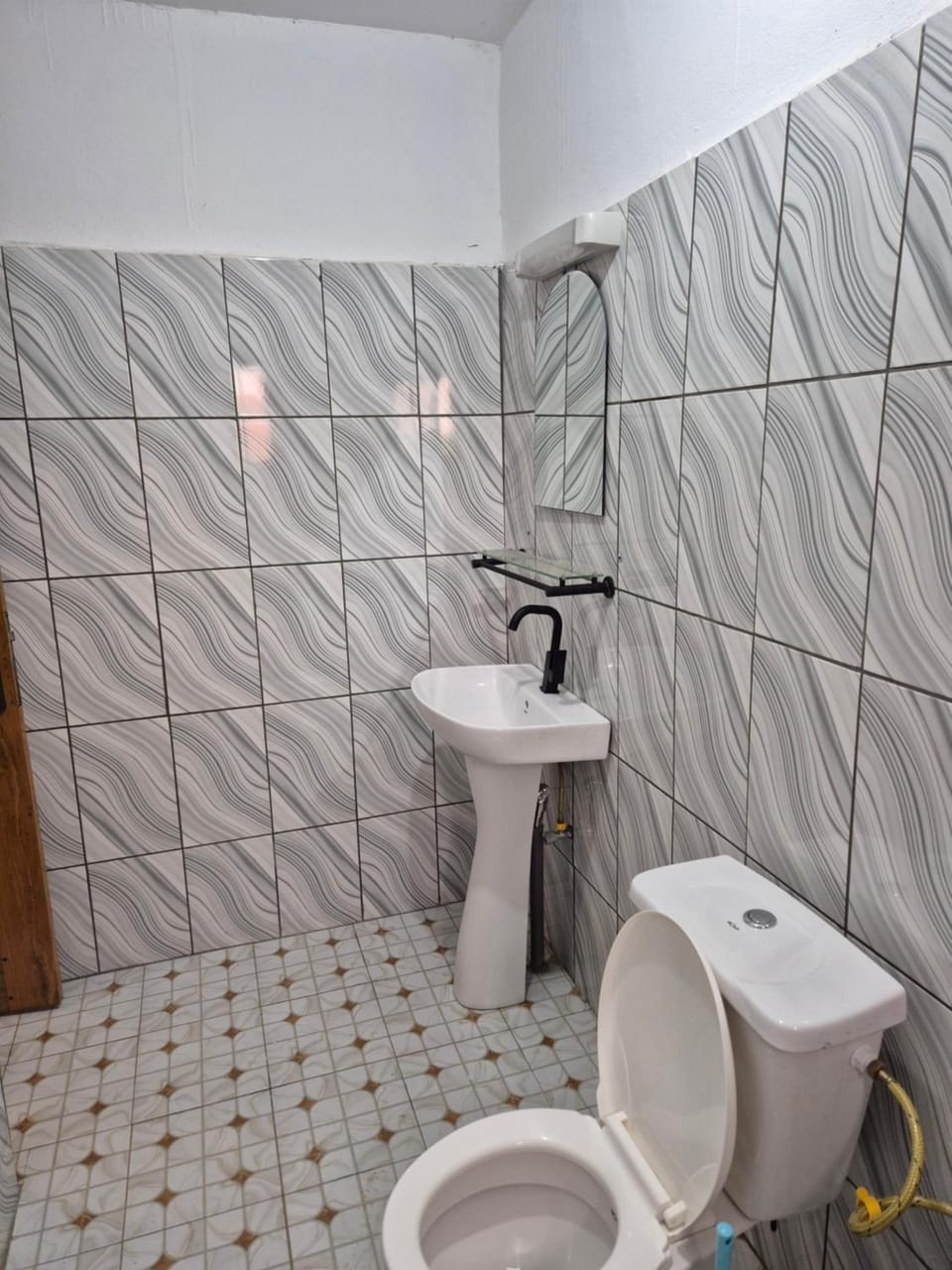 G and E Guesthouse Apartment in Littoral Region, Cameroon