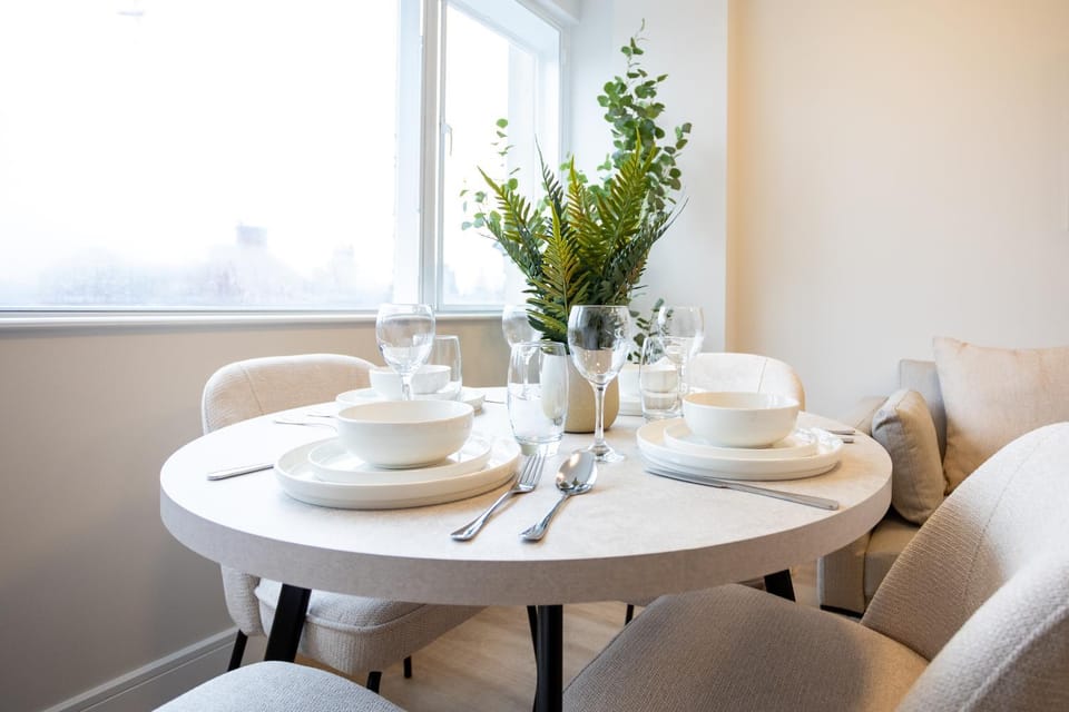 Living room, Seating area, Dining area