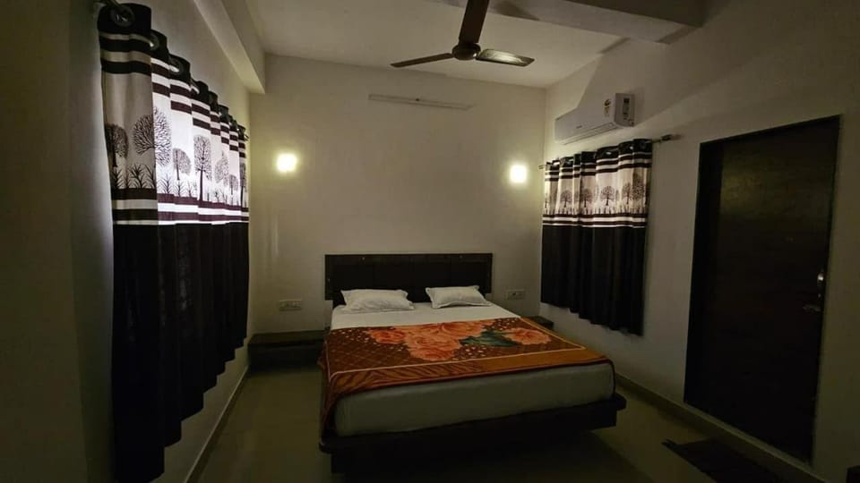 HOTEL LUNAI SADAN DWARKa Vacation rental in Gujarat