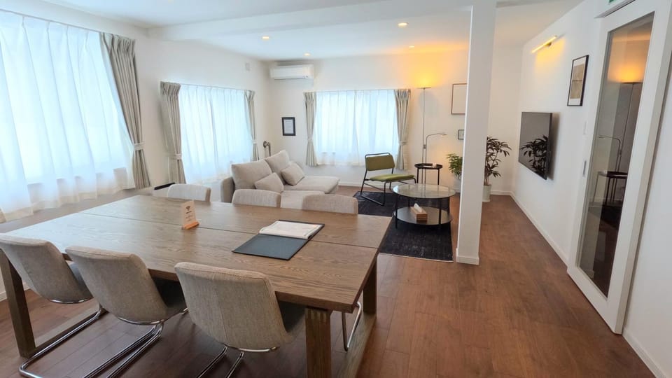 TV and multimedia, Living room, Dining area