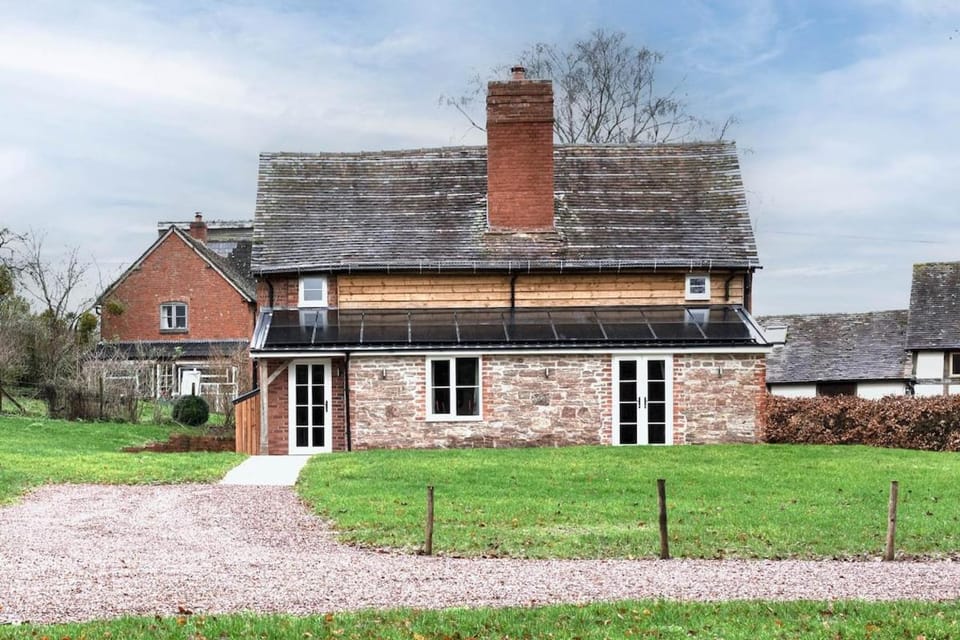 Luxury country oak beamed peaceful retreat House in Malvern Hills District
