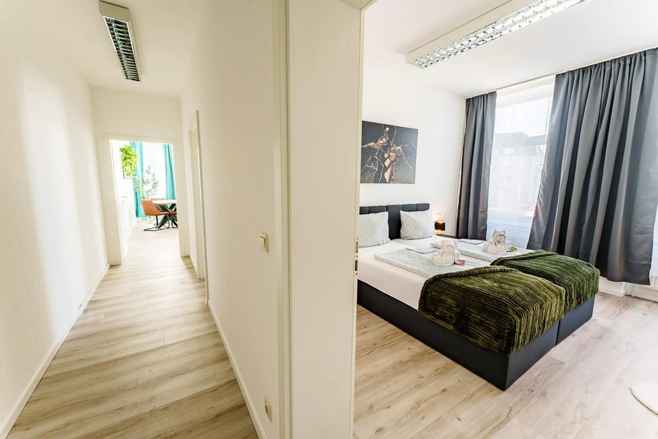Modernes Apartment für 5 Personen mit Privatüarkplatz - Wlan und Kaffeevollautomat Apartment in Wuppertal