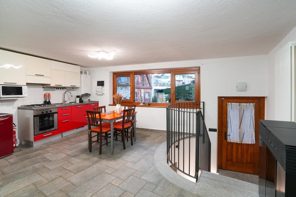 Kitchen or kitchenette, kitchen