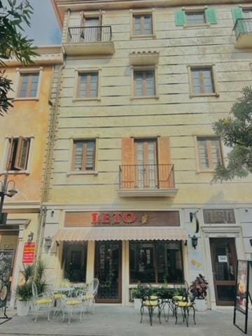 Căn hộ 2 phòng ngủ tại Sunset Town - Diện tích 100m2 - Cạnh cáp treo Apartment hotel in Phu Quoc