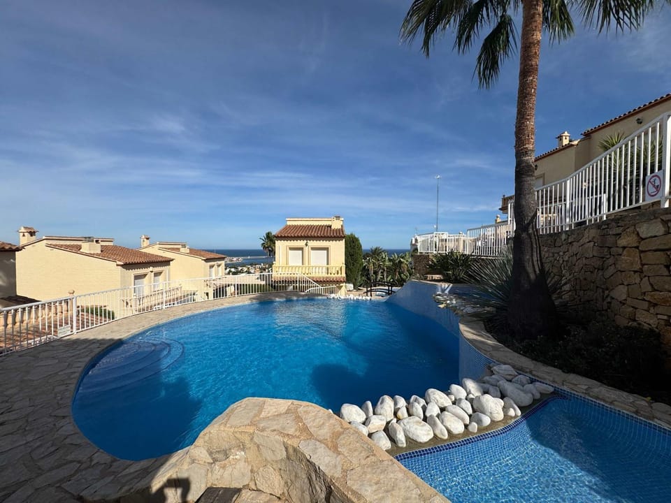 Beachnear terraced house with wonderful sea-views House in Marina Alta