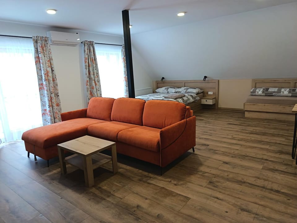 Reštaurácia-penzion Thurzov mlyn Bed and Breakfast in Slovakia