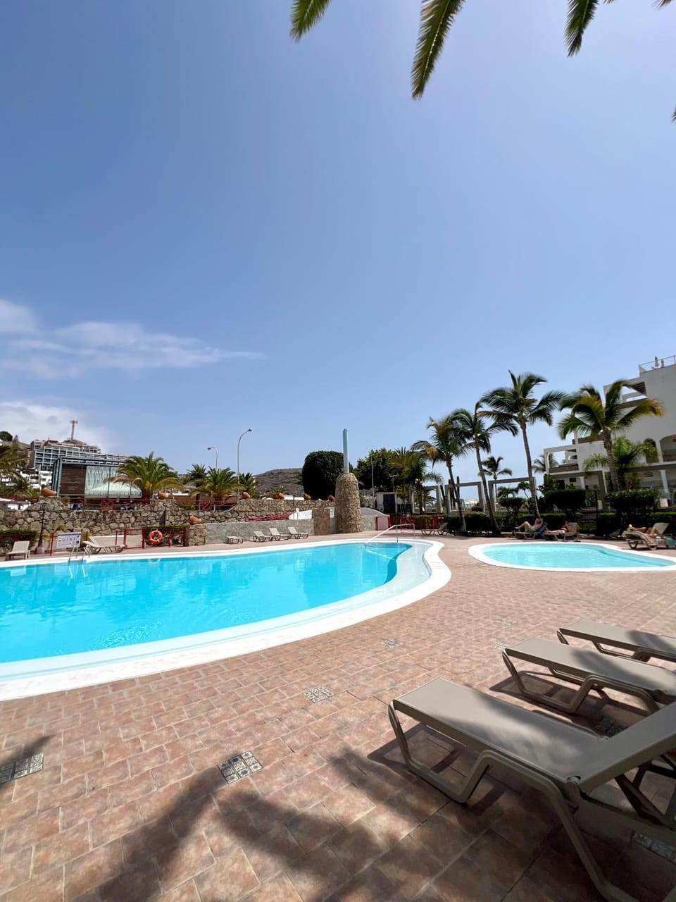 Cozy Garden by the Beach Apartment in Comarca Sur