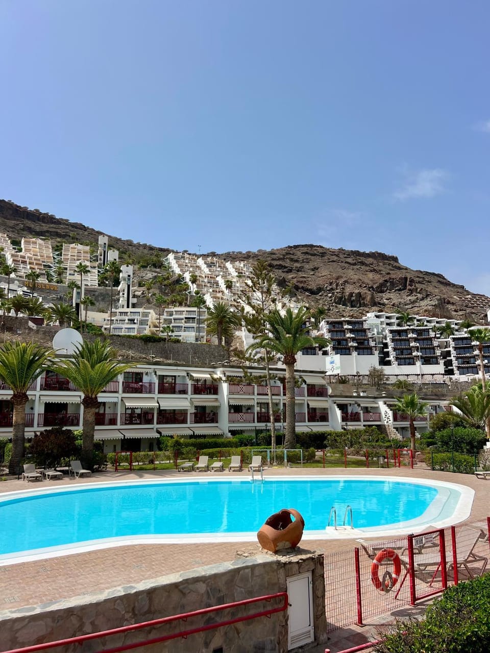 Cozy Garden by the Beach Apartment in Comarca Sur