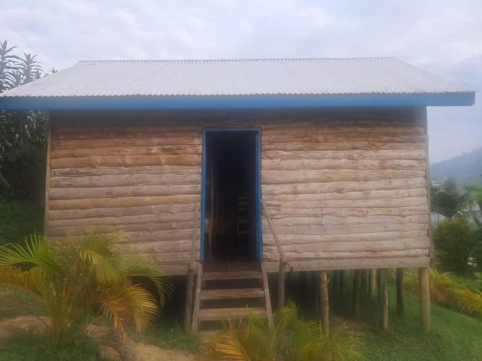 Goodlife Eco Lodge - Lake Bunyonyi Nature lodge in Uganda