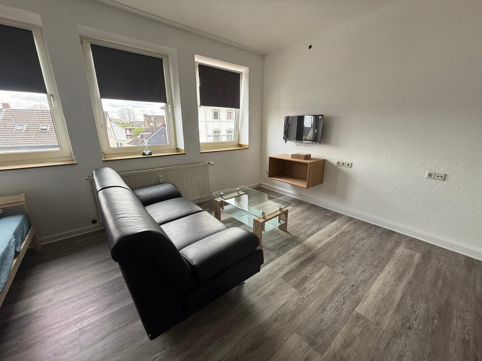 EMAS 1 Wohnung mit 2 Einzelbetten, Küche, WLAN, TV Apartment in Krefeld