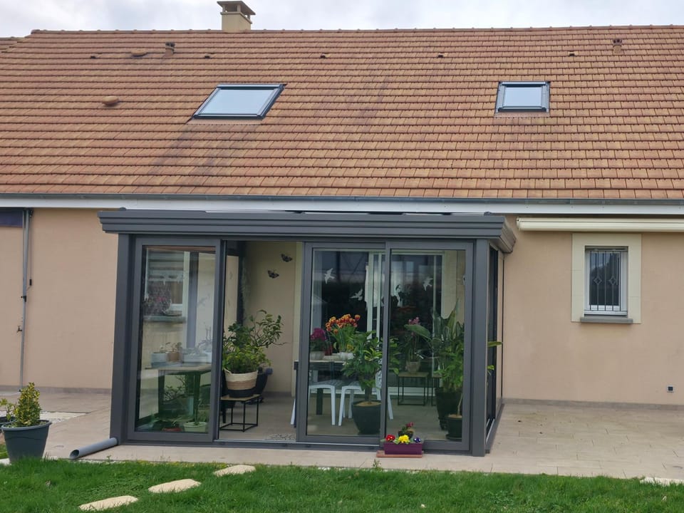 Chambre proche circuit 24h du mans Bed and Breakfast in Le Mans