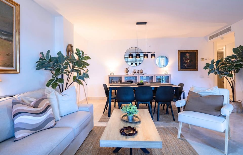 Living room, Seating area, Dining area