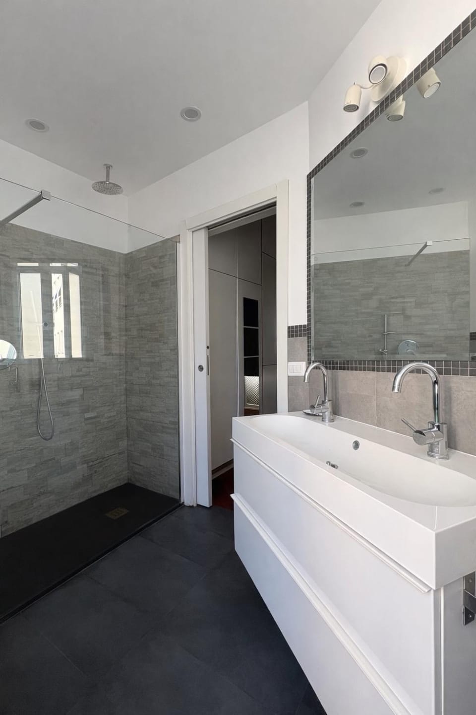 Large Design apartment near the Vatican Apartment in Rome